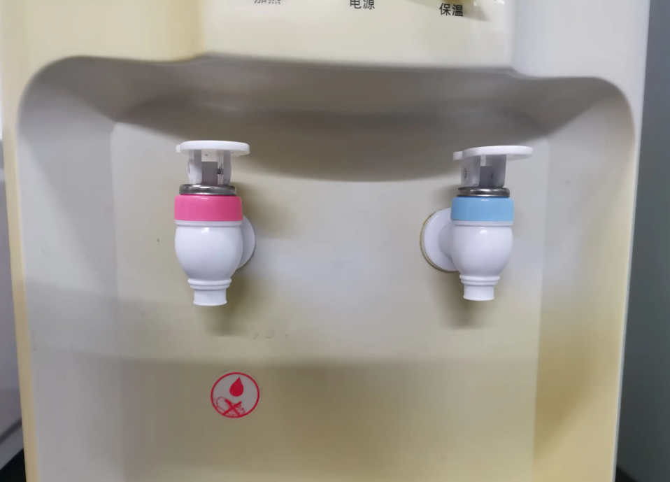 饮水机水龙头漏水