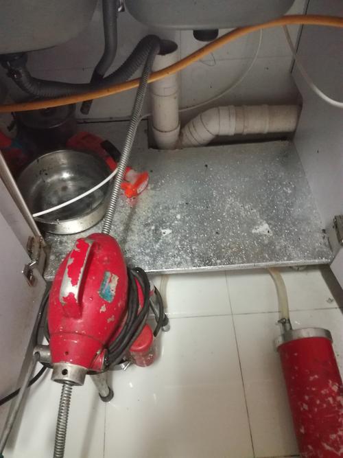洗手盆怎么疏通，当水盆堵塞住我们该怎么办呢