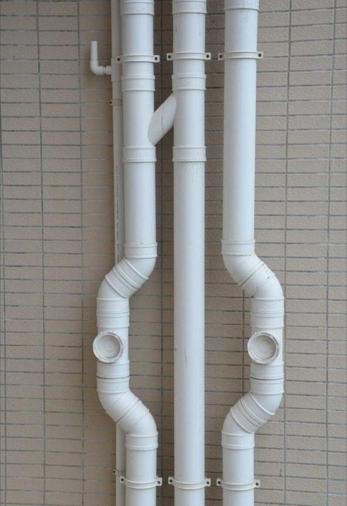 厨房水管漏水维修电话