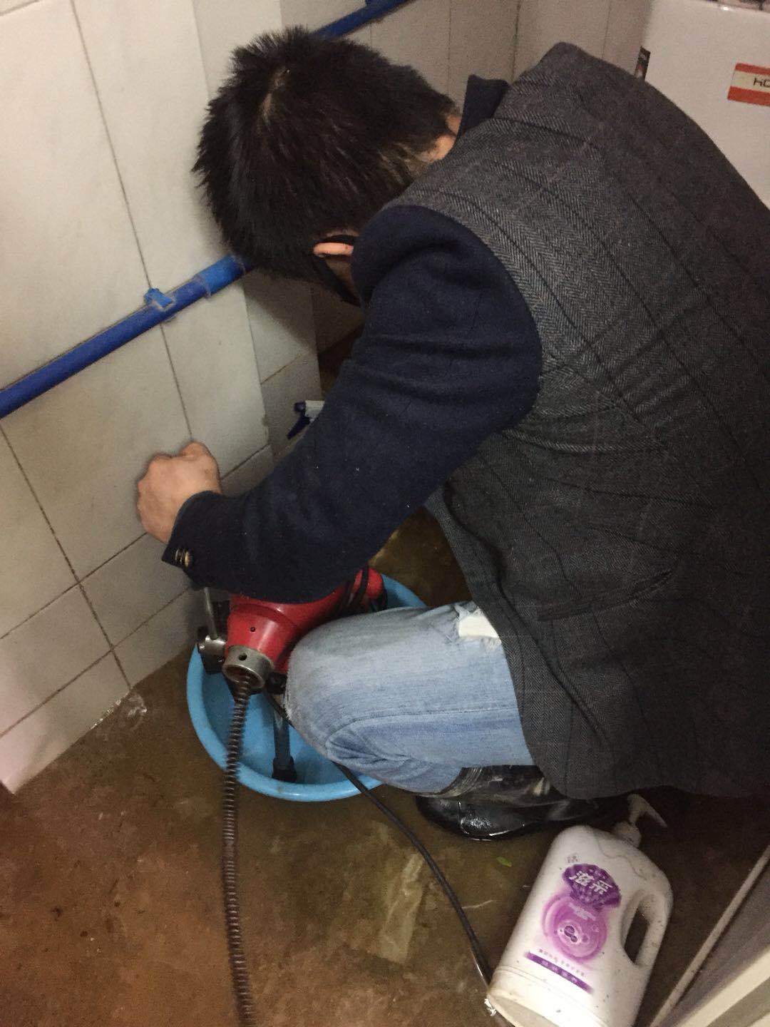 管道疏通，这个该怎么办如何去操作